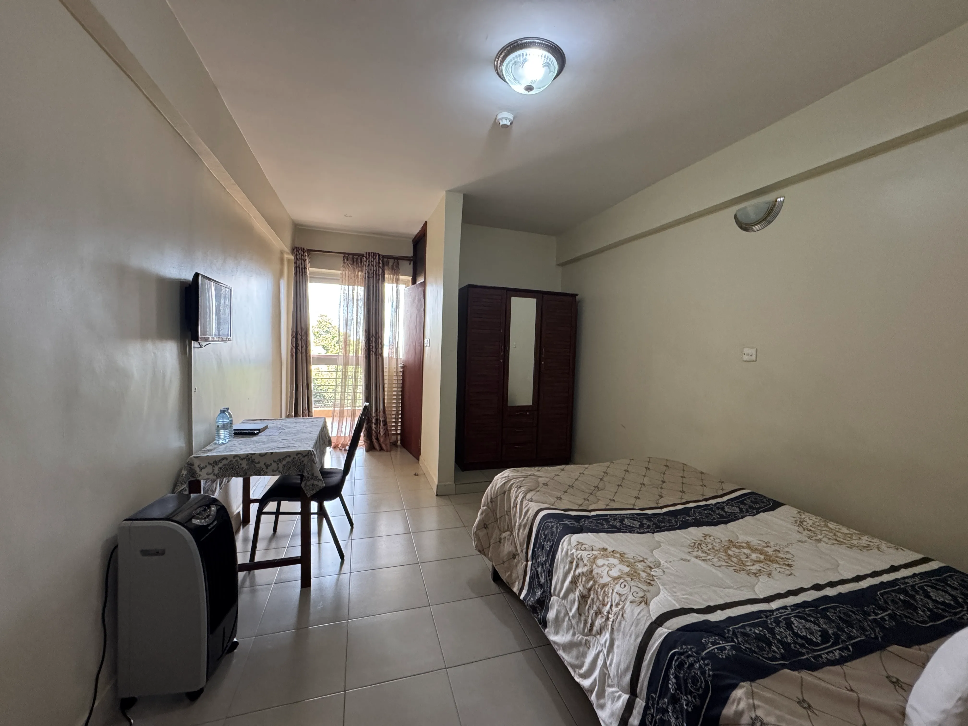 Executive Single Room bright interior